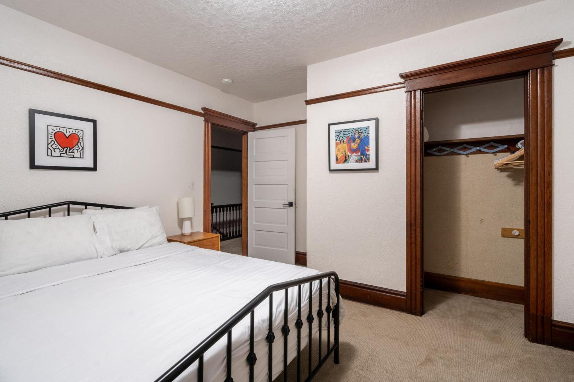Collection - Historic Pdx - Sleeps 10, Perfect Location Portland