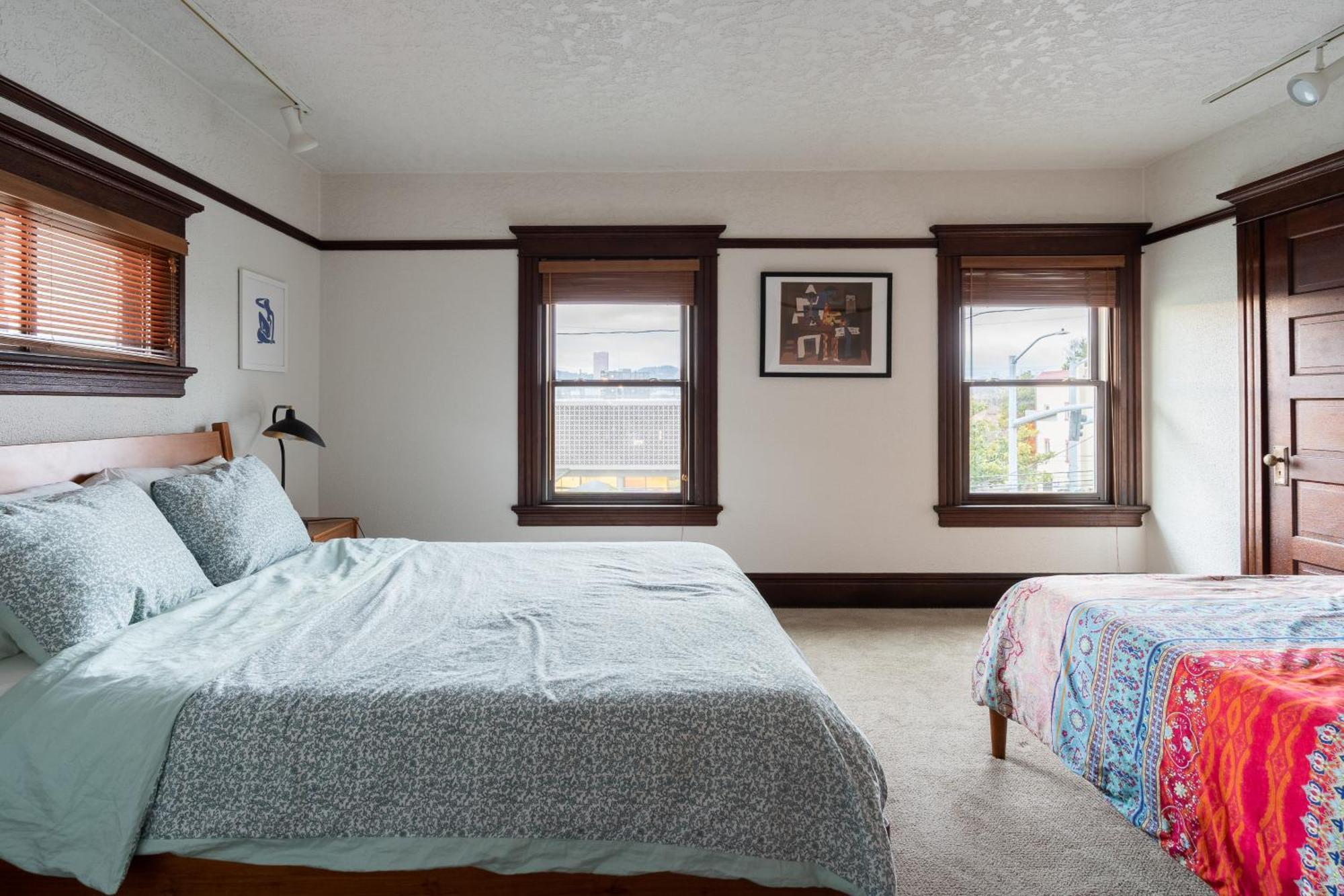 Collection - Historic Pdx - Sleeps 10, Perfect Location Holiday home Portland