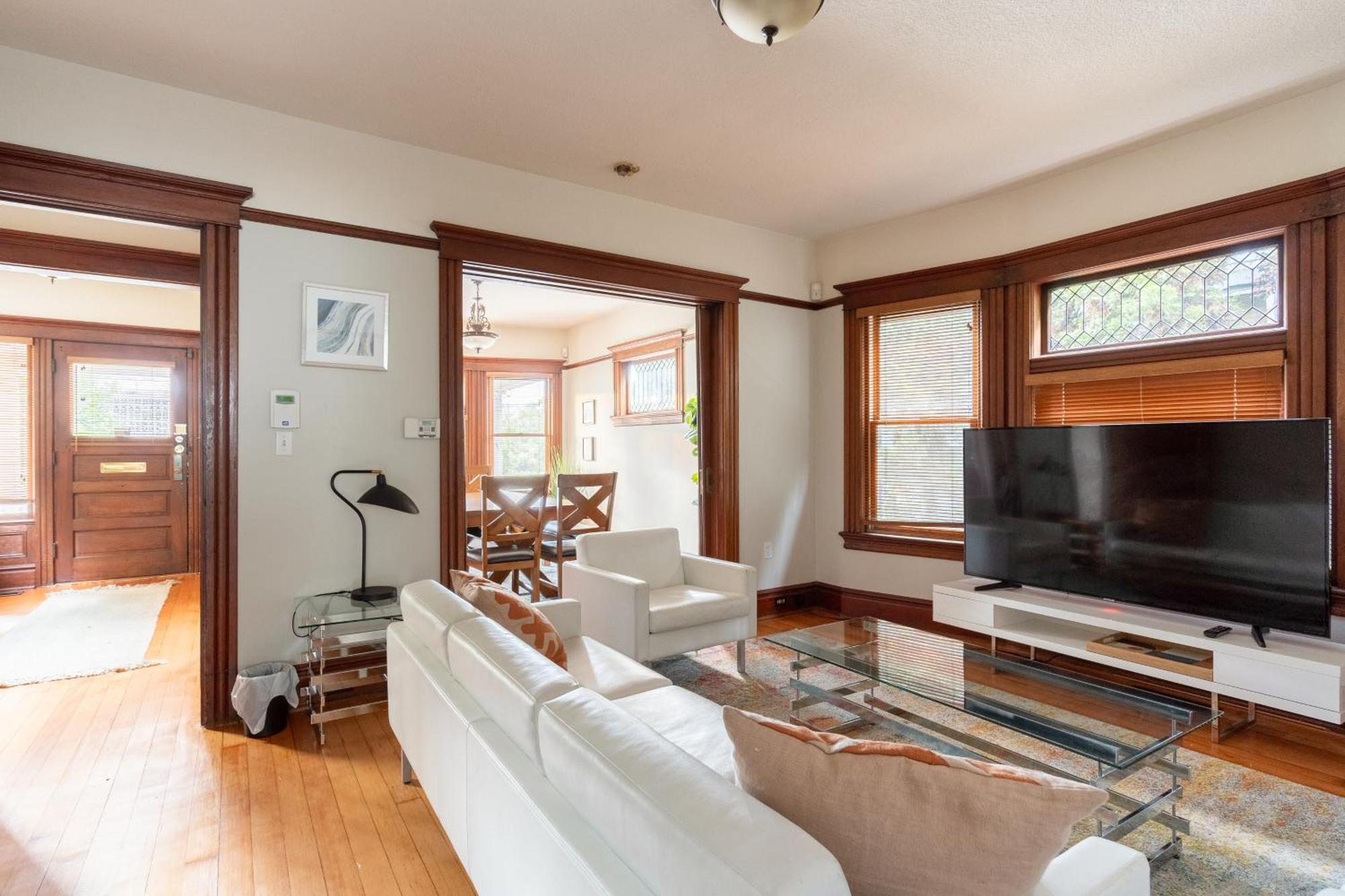 Collection - Historic Pdx - Sleeps 10, Perfect Location Portland