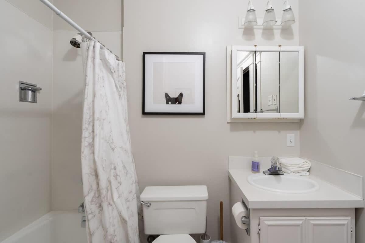 Collection - Historic Pdx - Sleeps 10, Perfect Location Holiday home