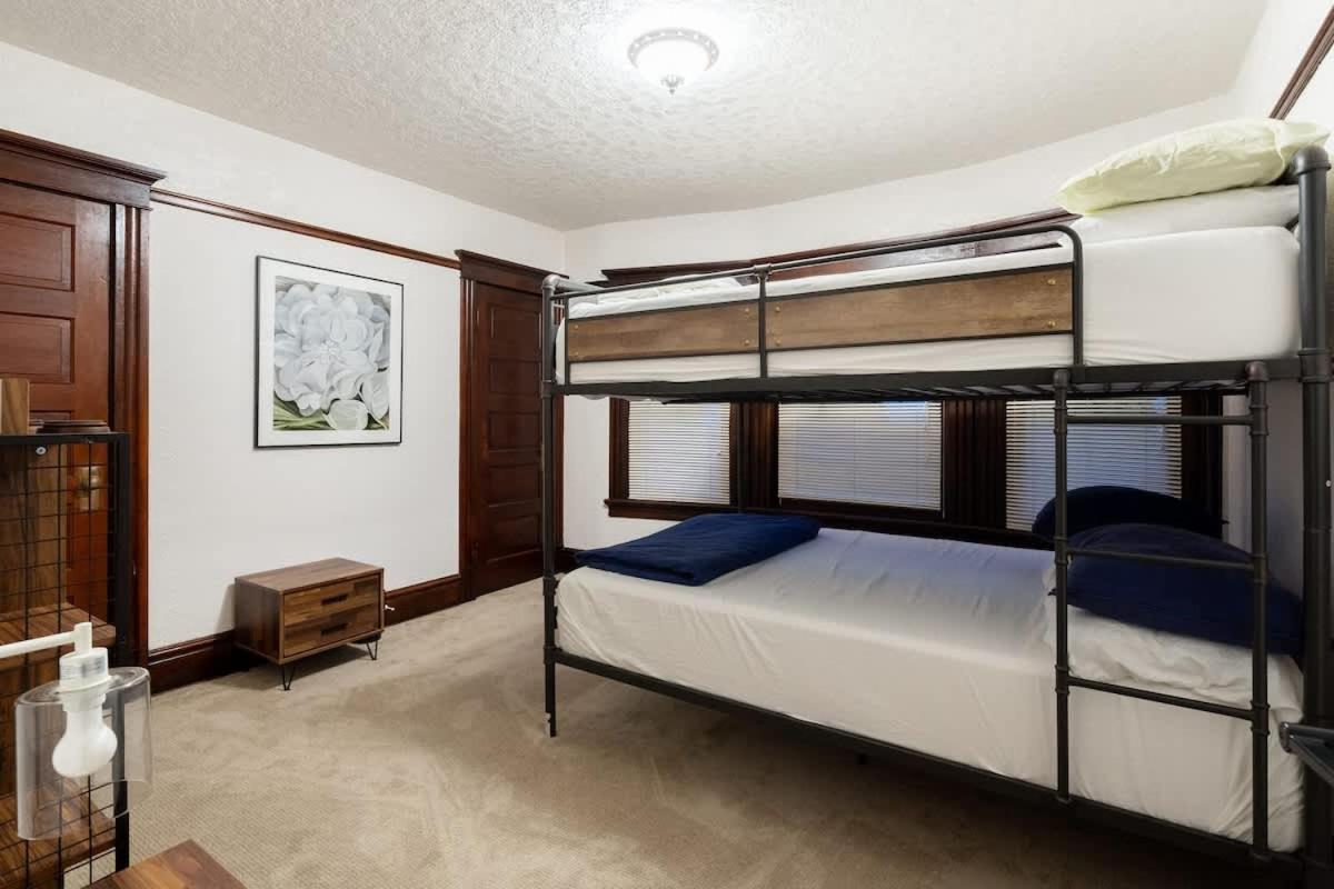 Holiday home Collection - Historic Pdx - Sleeps 10, Perfect Location *