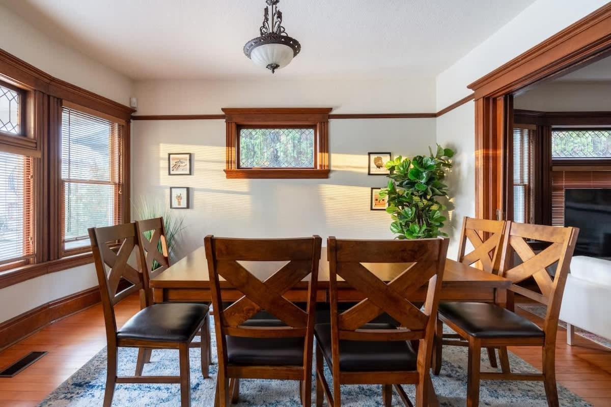Collection - Historic Pdx - Sleeps 10, Perfect Location