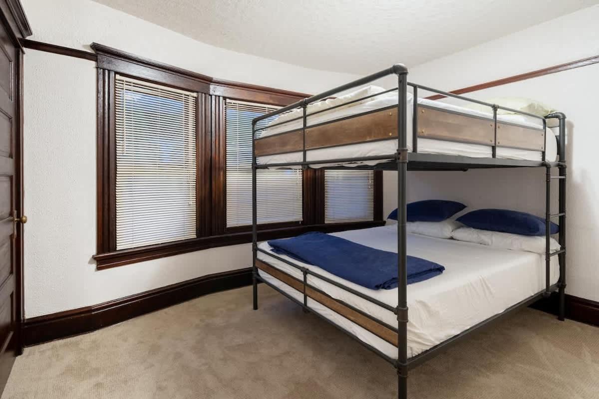Holiday home Collection - Historic Pdx - Sleeps 10, Perfect Location *