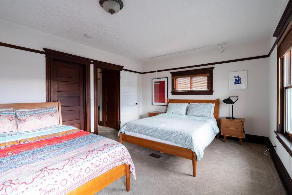 Collection - Historic Pdx - Sleeps 10, Perfect Location *